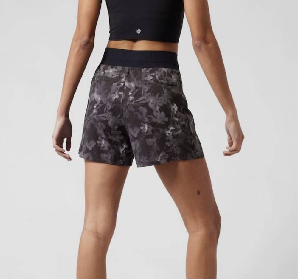 Athleta Brooklyn Shorts Lumen Floral Black 8 Athletic Running Workout Gym Summer